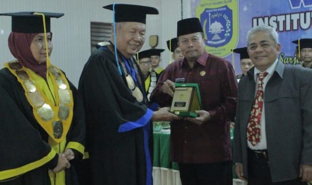 Bupati Asahan Hadiri Wisuda Sarjana IAIDU Asahan Angkatan XXIX