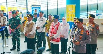 Tinjau Pelabuhan Merak, Kapolri Pastikan Siapkan Upaya Wujudkan Mudik Aman untuk Masyarakat