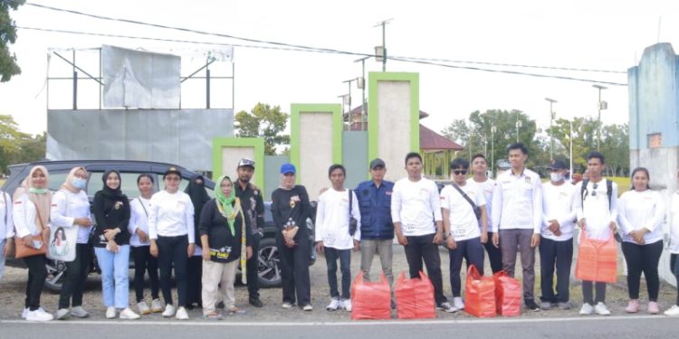 Tampak PPK dan PPS Kaidipang bersama Komisioner KPUD Sulut dan Komisioner KPUD Bolmut