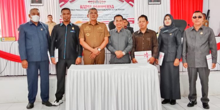 Pj Bupati Buteng Laporkan LKPJ Anggaran 2022 di Sidang Paripurna DPRD