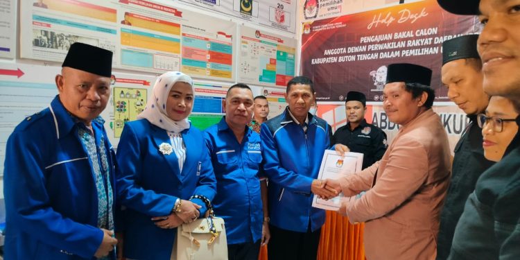 Resmi Daftarkan 25 Bacaleg Di KPU Buteng, PAN Yakin Pasti Menang