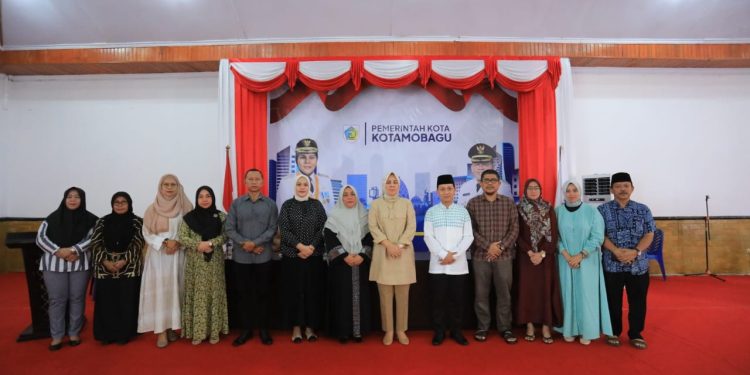 Tatong Bara Hadiri Sosialisasi Pentingnya Peran Istri