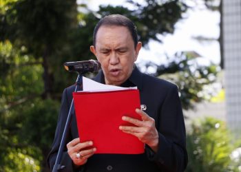 Dihadiri Wakil Bupati RD Dan Forkopimda, Bupati ROR Irup Peringatan Hardiknas dan Hari (OTDA) ke XXVII