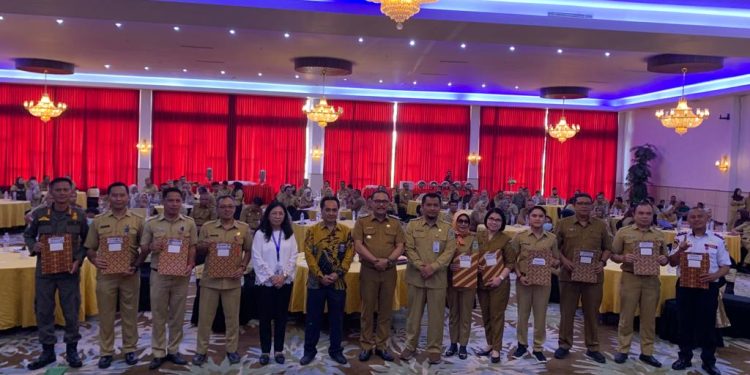 Diikuti OPD se-Bolmong, Limi Mokodompit Hadiri dan Buka Bimtek Manajemen Risiko