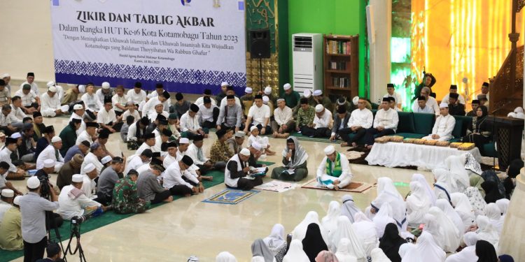 Tatong Bara Hadiri Dzikir dan Tabligh Akbar