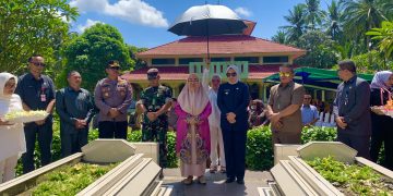 Tatong dan Nayodo Ziarah Kubur Mantan Kepala Daerah