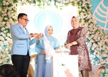 Buka Lapangan Kerja, Tatong Bara Apresiasi  Owner Butik Arfa Kotamobagu