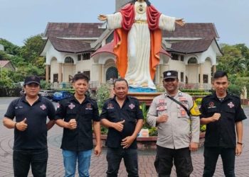 Personel Polresta Manado dan Jajaran Kawal Ibadah di Gereja