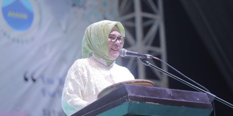 Wali Kota Tatong Bara Tutup Fesbudjaton ke  XVII