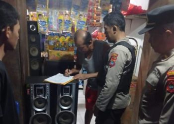 Tekan Gangguan Kamtibmas, Polsek Tuminting Lakukan Razia Miras