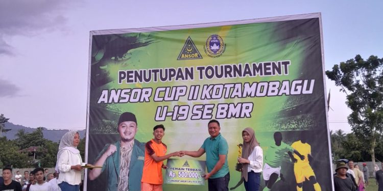 Hamri Mokoagow Tutup Turnamen Sepak Bola Ansor Cup II Kotamobagu