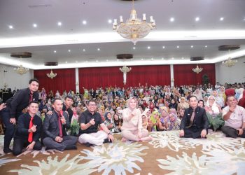 Tatong Bara Tutup Training ALBAB Eksekutif Peduli Pendidikan