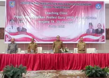 Bupati Limi Mokodompit Buka Coaching Clinic Program PPG Se-Kabupaten Bolmong