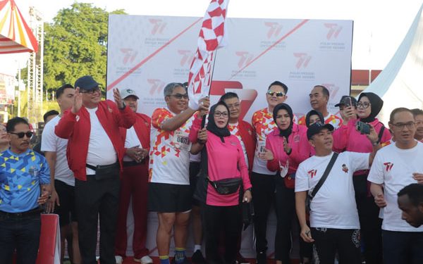 Olahraga Bersama dan Lomba Lari di Polda Sulut Berlangsung Meriah