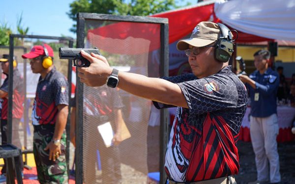 Polda Sulut Gelar Lomba Menembak Hari Bhayangkara ke-77