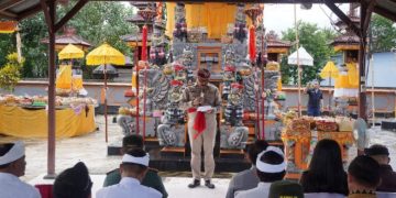 Bupati Limi Mokodompit Hadiri Hari Raya Galungan di Dumoga