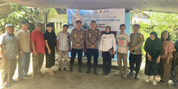 Polres Kotamobagu Salurkan Bansos di Kelurahan Biga