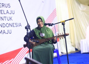 Tatong Bara Buka Turnamen Wali Kota Cup Sepak Bola Putri se-BMR