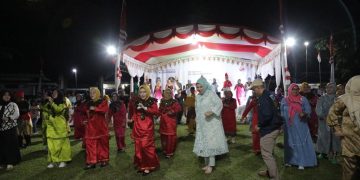 Tatong Bara Hadiri Malam Grand Final Lomba Tarian Dana-dana