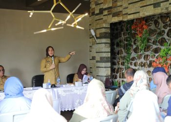 Tatong Bara Buka Bimtek dan Sosialisasi Implementasi Perizinan Berusaha Berbasis Risiko