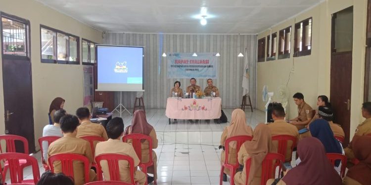 Nasli Paputungan Buka Rapat Evaluasi Pokja PUG