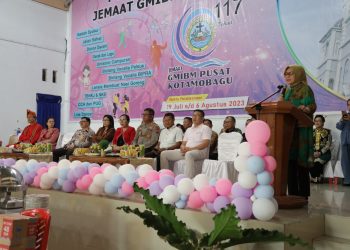 Didampingi Nayodo, Tatong Bara Hadiri HUT Ke-117 Jemaat GMIBM Pusat Kotamobagu