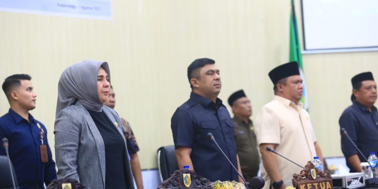 Tatong Bara Sampaikan Ranperda Pajak dan Retribusi Daerah serta Rancangan KUA dan PPAS
