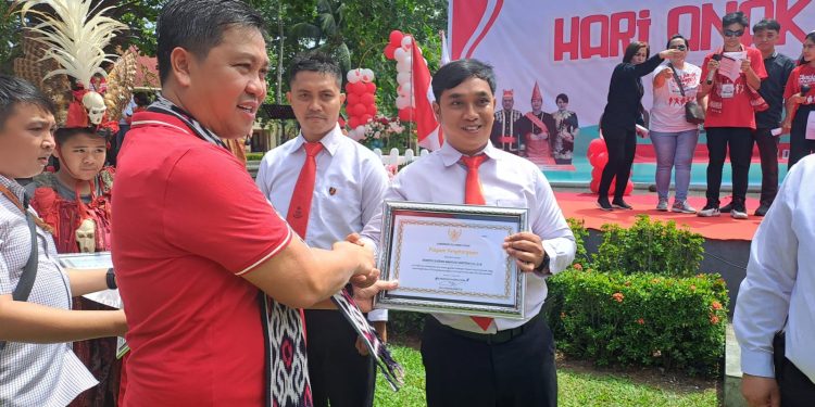 Gubernur Beri 9 Penghargaan Penyelenggara PPA, 1 Diantaranya Kasat Reskrim Polresta Manado