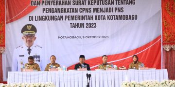 Wali Kota Asripan Nani Serahkan 299 SK 100 Persen