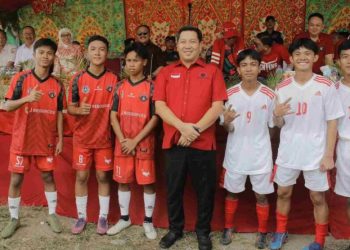 Wagub Steven Kandouw Buka Turnamen Sepakbola Soekarno Cup U-17