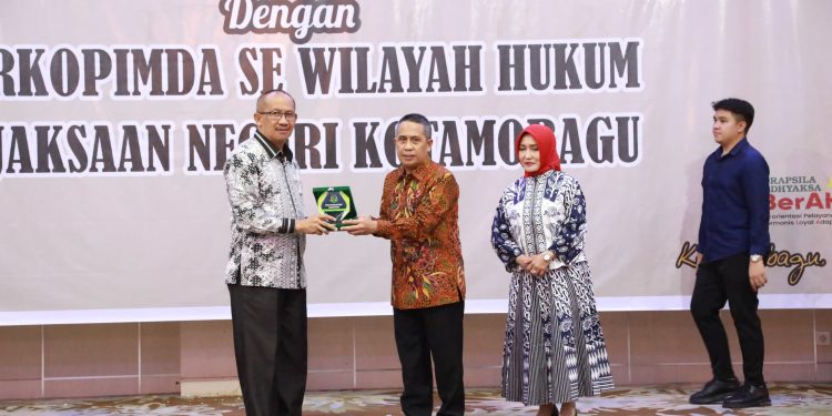 Wali Kota Asripan Nani Hadiri Ramah Tamah Bersama Kajati Sulut dan Ketua IAD
