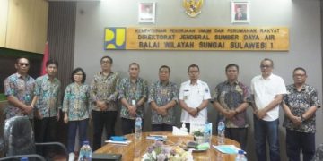 Bupati Sirajudin Lasena bersama tim saat menyambangi Balai Sungai di Jakarta