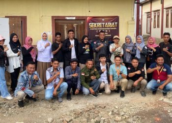 Foto : Bawaslu, Panwaslu Kecamatan dan PKD serta PPS Desa Bunia, saat patroli kawal hak pilih di Kecamatan Bintauna