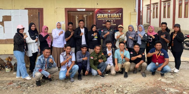 Foto : Bawaslu, Panwaslu Kecamatan dan PKD serta PPS Desa Bunia, saat patroli kawal hak pilih di Kecamatan Bintauna