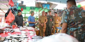 Asripan Nani Kunjungi Pasar Genggulang dan Poyowa Kecil