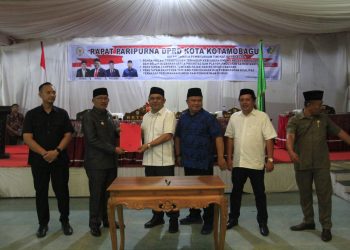 Asripan Nani Hadiri Rapat Paripurna DPRD Kotamobagu