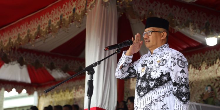 Pj Wali Kota Asripan Nani Irup Peringatan HGN, HUT ke 78 PGRI dan HUT ke 52 KORPRI
