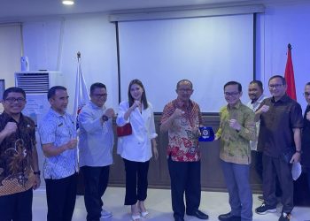 Terus Berbenah, Asripan Nani Usulkan Pembenahan Stadion Gelora Ambang dan Nunuk ke Kemenpora RI