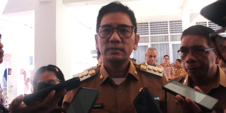 Pemda Buton Tengah Distribusikan Bantuan Air Bersih Di Wilayah Terdampak Krisis