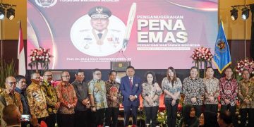 Dampingi Olly Terima Penghargaan, Bupati Limi: Pak Gubernur Pantas Diteladani