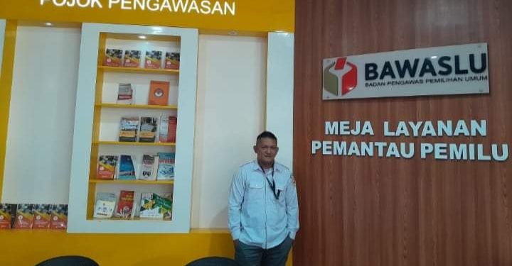 Foto : Ketua Bawaslu Bolmut, Abd. Muin Wengkeng, S.Hut