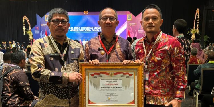 Implementasi RB Terbaik, Pemkot Kotamobagu Raih Penghargaan dari KemenPAN-RB