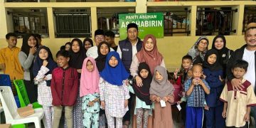 Maknai Milad, Hamim Pou Anjangsana ke Sejumlah Panti Asuhan Manado