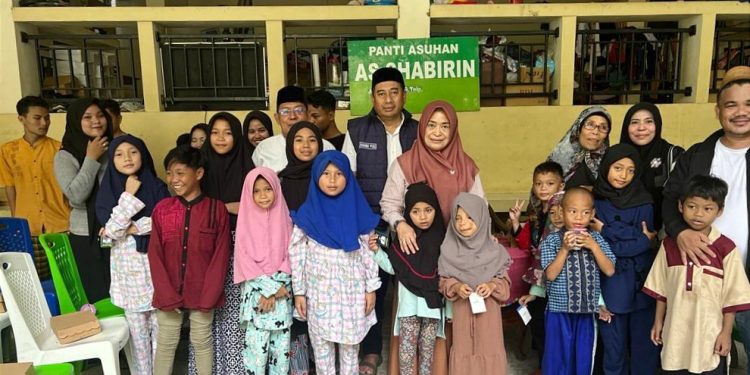 Maknai Milad, Hamim Pou Anjangsana ke Sejumlah Panti Asuhan Manado