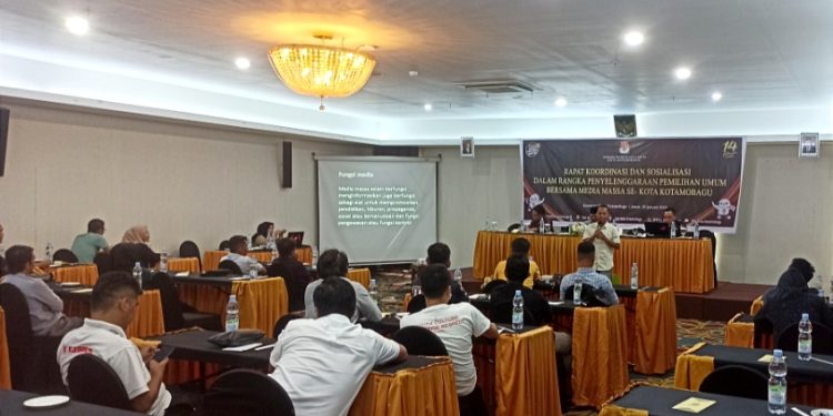 Peran Penting Dalam Pemilu, KPU Kotamobagu Gelar Rakor Bersama Media Massa