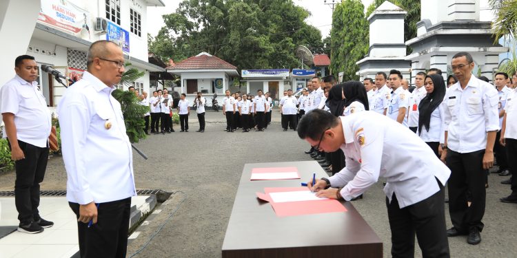Pemkot Kotamobagu Gelar Penandatanganan Perjanjian Kerja Pimpinan OPD