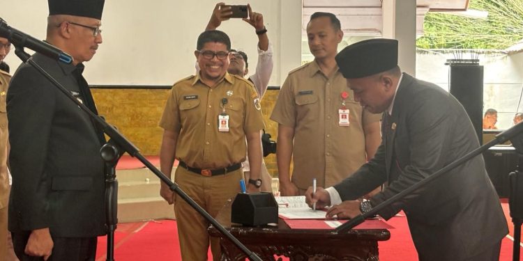 Dilantik Pj Wali Kota, Firmansyah Mokodompit Resmi Jabat Sekretaris DPRD Kotamobagu