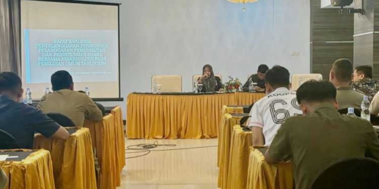 Bawaslu Kotamobagu Gelar Rapat Evaluasi Penanganan Pelanggaran Pemungutan dan Perhitungan Suara