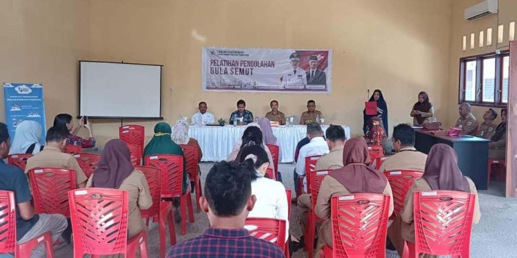 Hadirkan Puluhan Peserta, Dispernaker Gelar Pelatihan Pembuatan Gula Semut