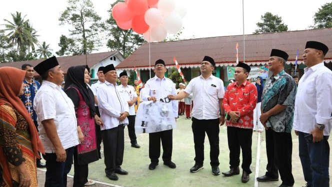 Hadiri Pembukaan PORSENIA, ini Pesan Meiddy Makalalag ke Peserta